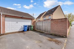 Photo 32- click for photo gallery